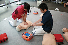 AED体験セミナーの模様